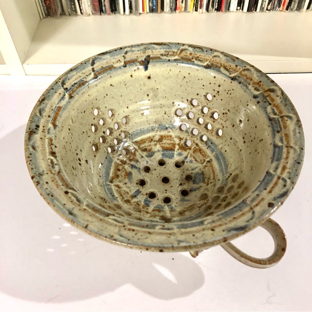 Ceramic Berry bowl - Picture 2 of 7